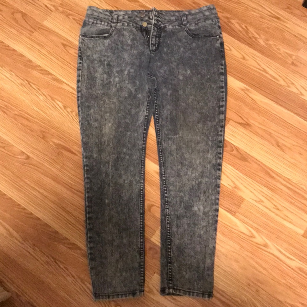 Acid washed jeggings 👖